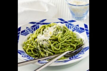 Spaghetti, watercress and anchovy sauce